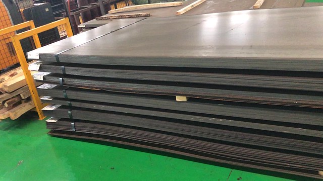 High Carbon Steel Plate: Manufacturing, Characteristics, Advantages, Usage and Selection